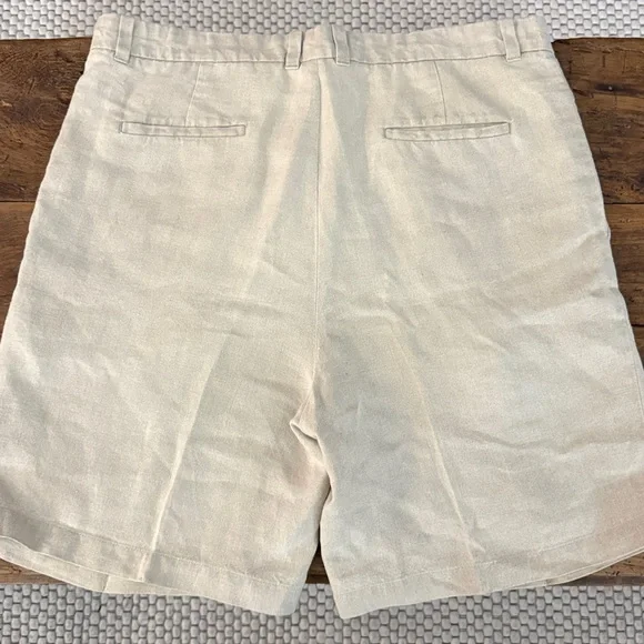 Banana Republic Linen Pleat Front Shorts Size 38x8" - Picture 2 of 4